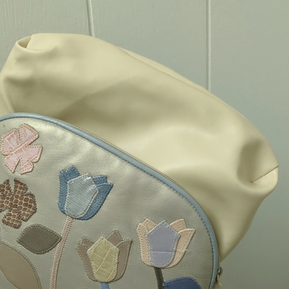 Sharif Crossbody Bag - Picture 9 of 15